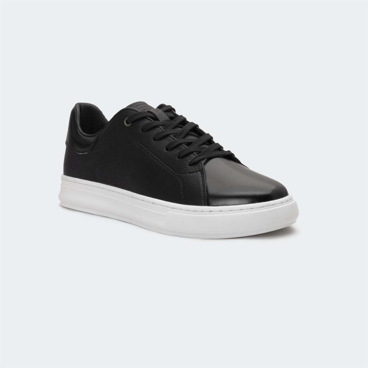 Caliber Shoes Black Casual Sneakers For Men ( BRUNOX 577SK )