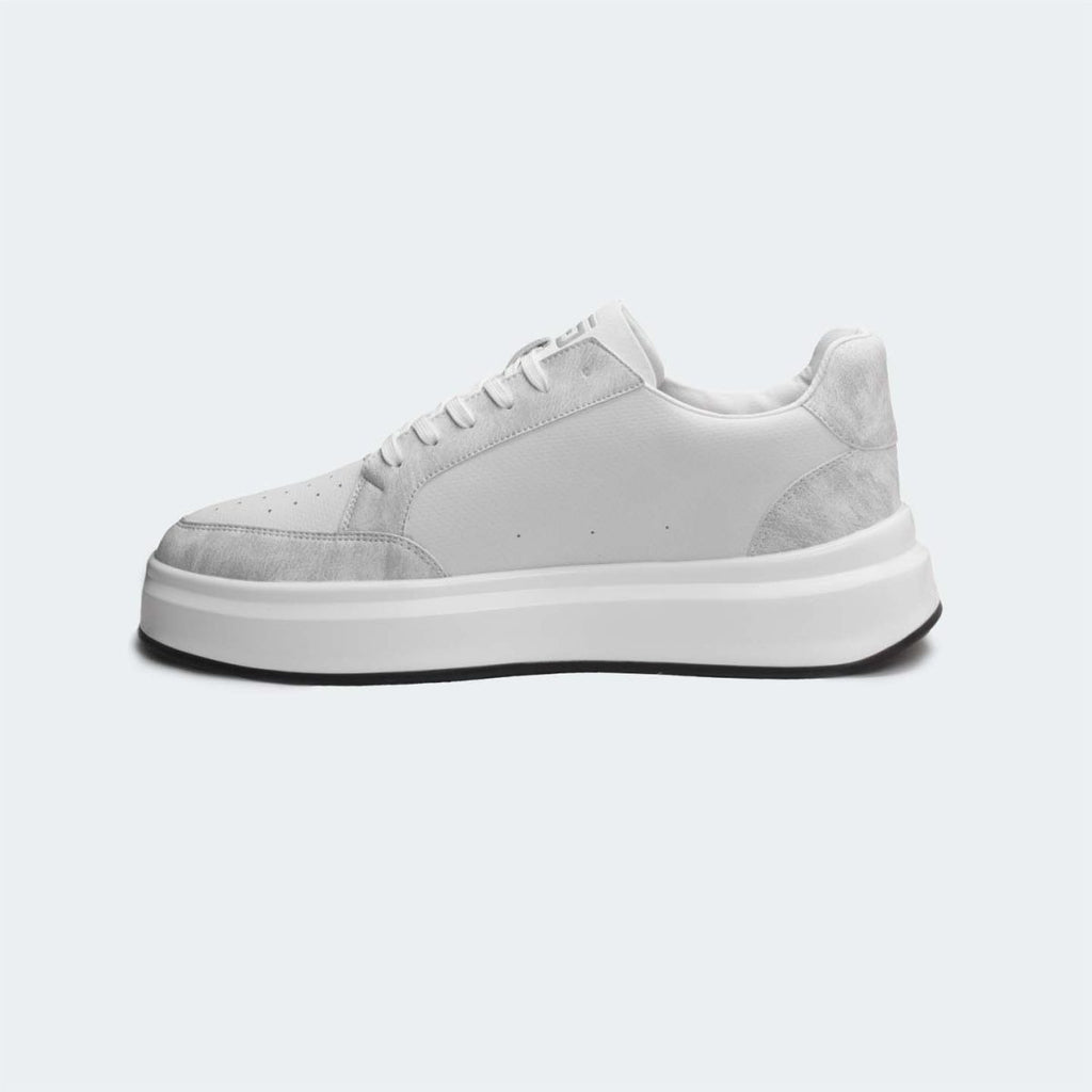 White/Bone Casual Sneakers for Men (METROFADE 568)