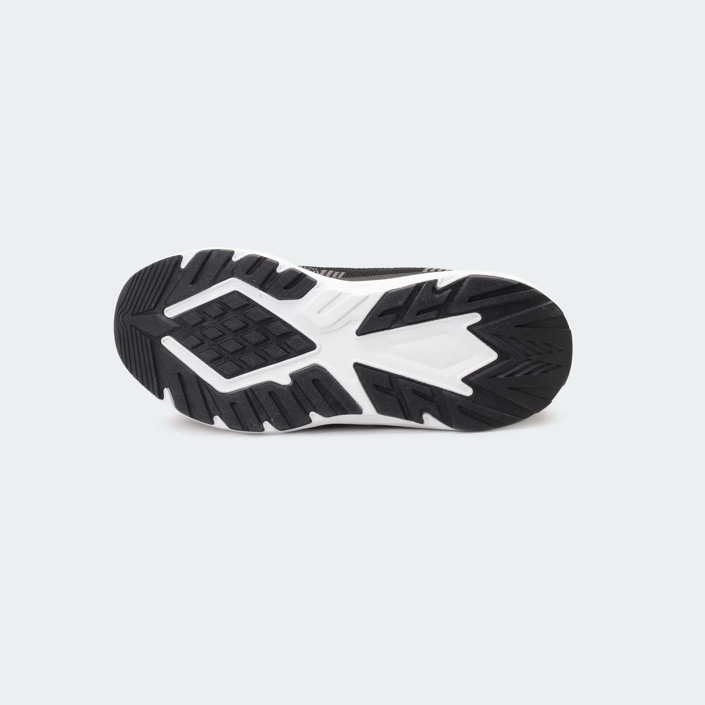 Black/White Sport Shoes for Men (FLYNX 752.2)