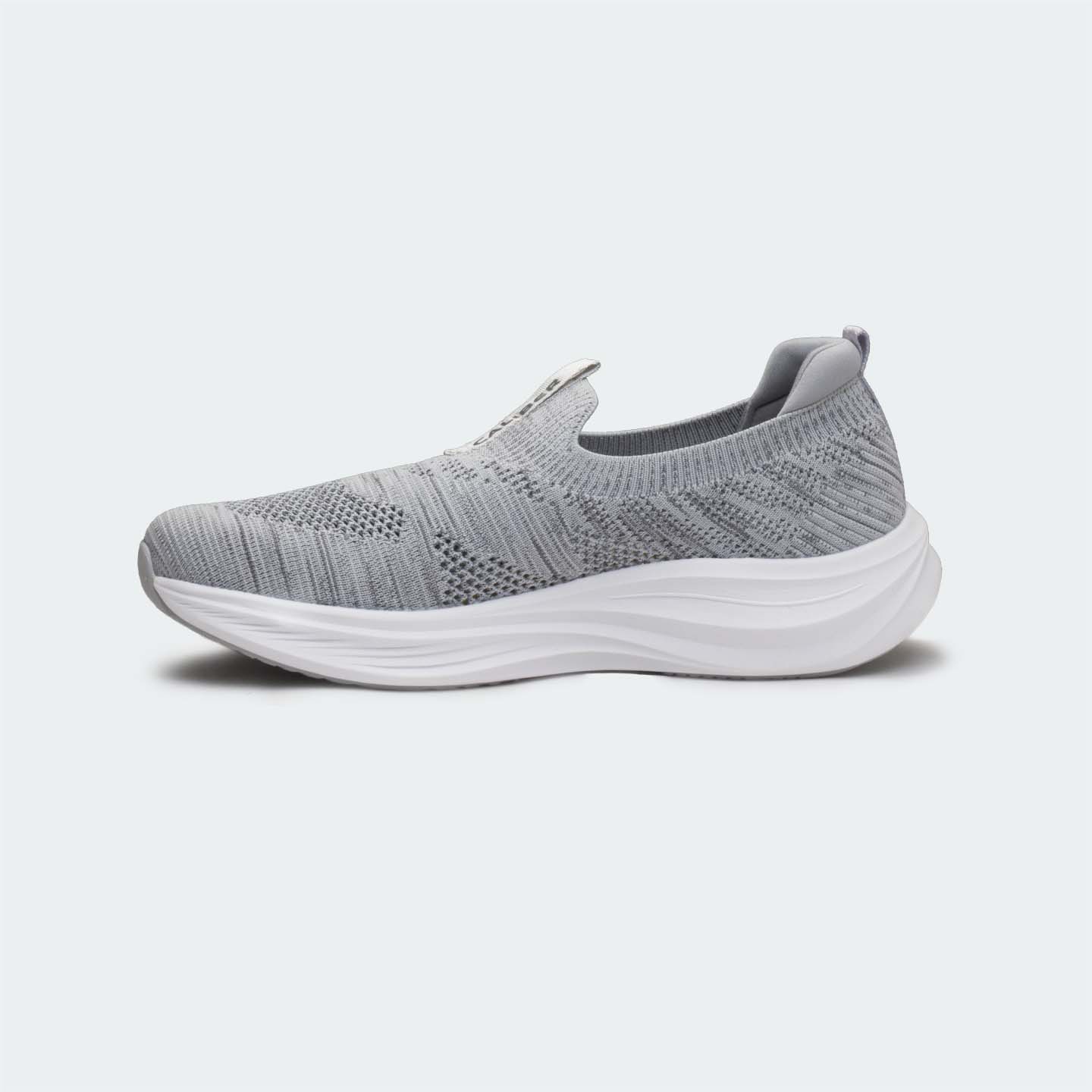 Light Grey Sports Shoes for Men (AEROKNIT 755)