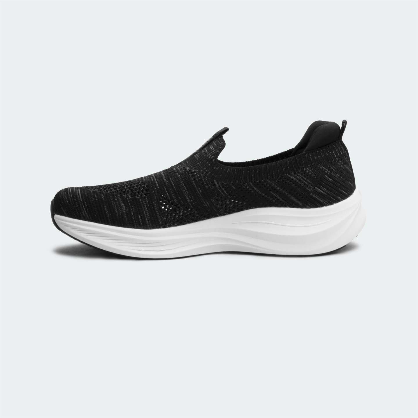 Black Sports Shoes for Men (AEROKNIT 755)