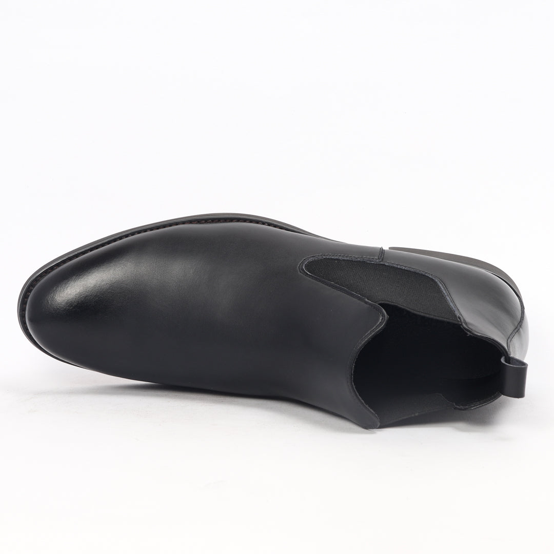 Caliber Shoes Black Chelsea Boots For Men ( A 481 C )