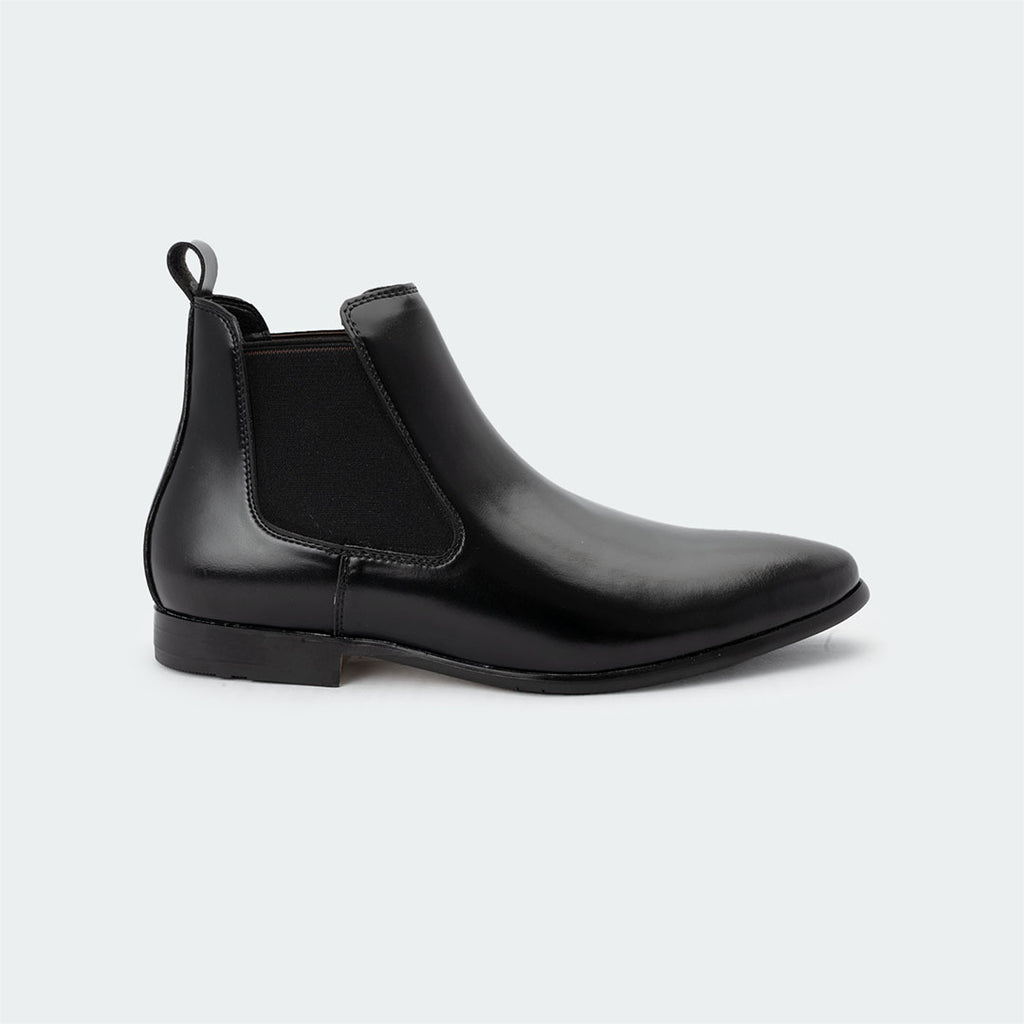 Caliber Shoes Black Chelsea Boots for Men (HAWK B481.SN)
