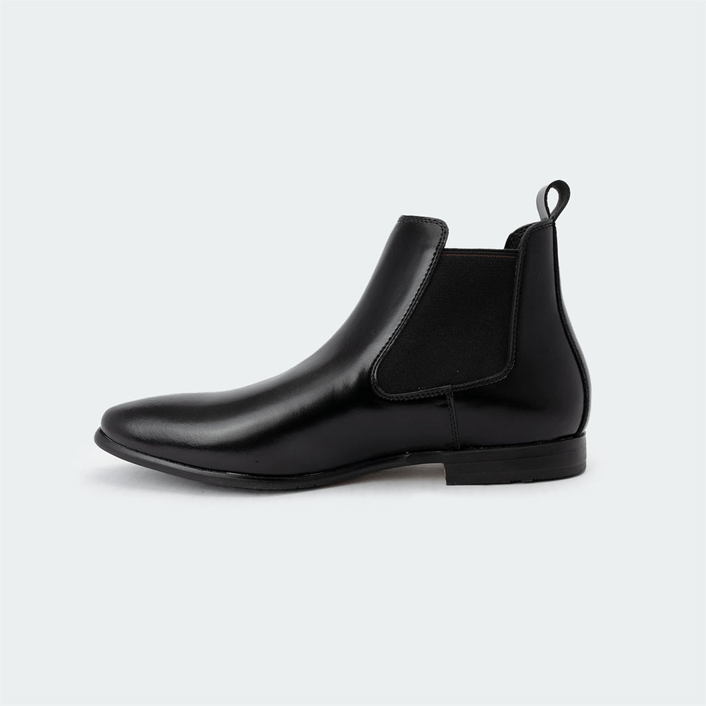 Caliber Shoes Black Chelsea Boots for Men (HAWK B481.SN)