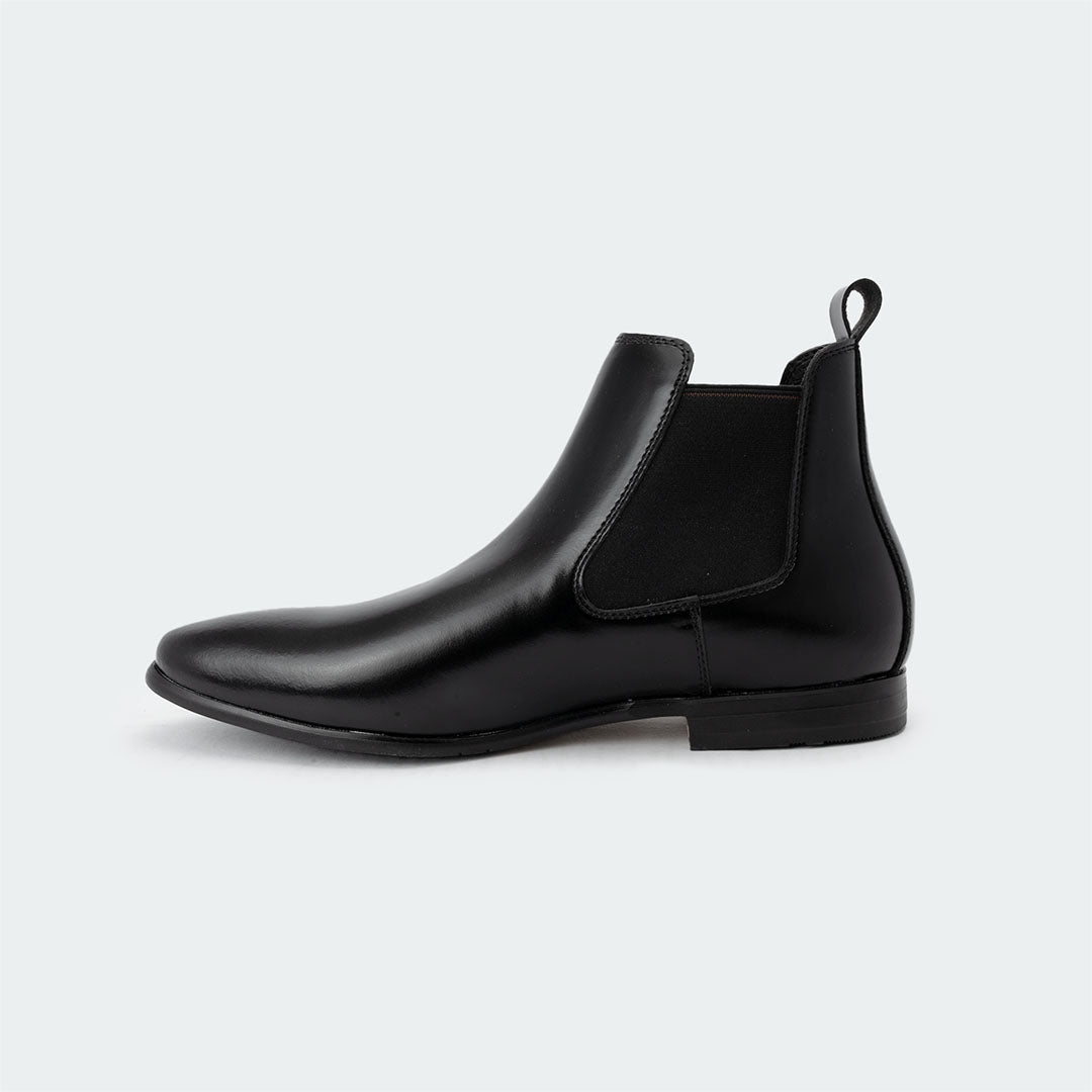 Caliber Shoes Black Chelsea Boots for Men (HAWK B481.SN)