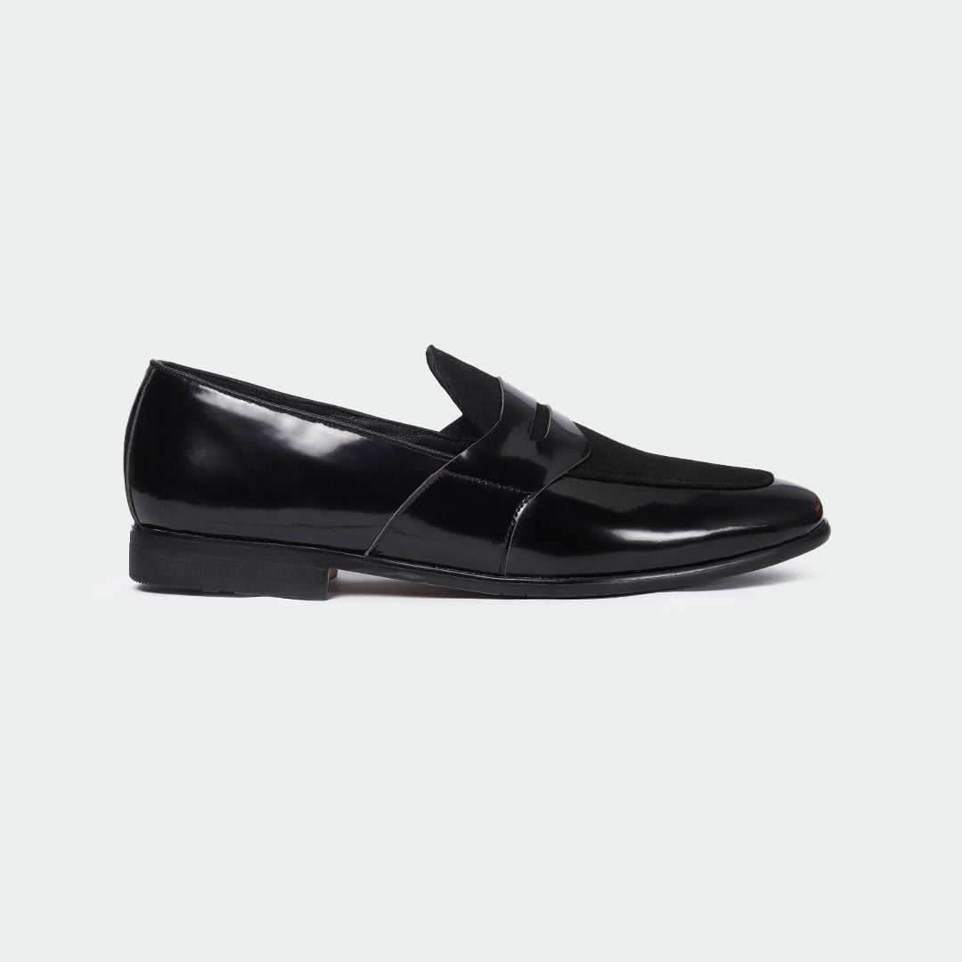 Caliber Shoes Black Formal Shoes for Men (CARTER B683SNY/SR)