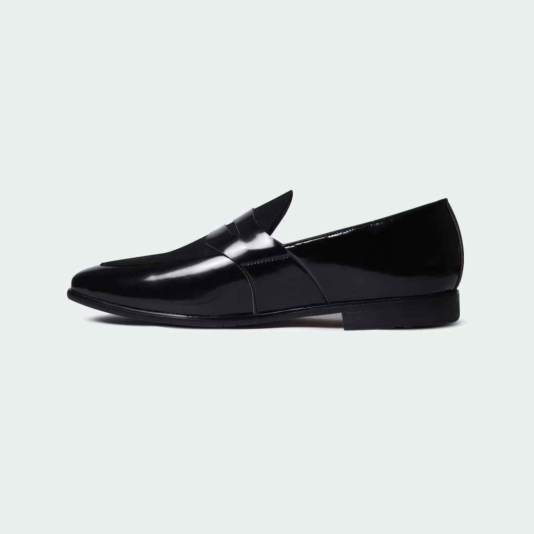 Caliber Shoes Black Formal Shoes for Men (CARTER B683SNY/SR)